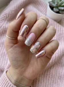 What Are Chrome Nails?
