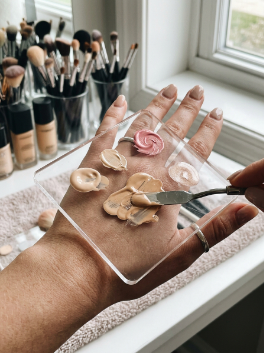 Makeup Mixing Palette Hand Acrylic: Makeup Blending
